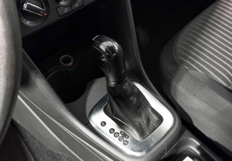 Подержанный автомобиль Volkswagen Polo Sedan 2011 года (11 фото)