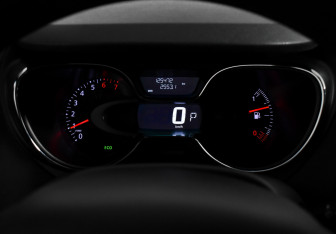 Подержанный автомобиль Renault Kaptur 2017 года (17 фото)