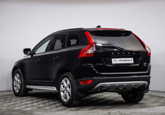Подержанный автомобиль Volvo XC60 2012 года (7 фото)