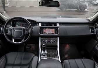 Подержанный автомобиль Land Rover Range Rover Sport 2016 года (12 фото)