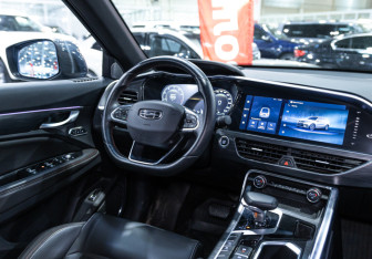 Подержанный автомобиль Geely Tugella 2023 года (15 фото)