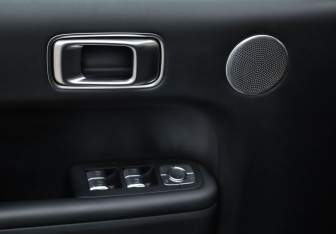 Подержанный автомобиль LiXiang L9 2024 года (23 фото)