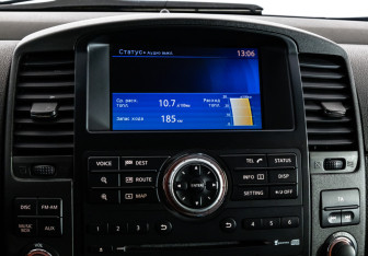 Подержанный автомобиль Nissan Pathfinder 2010 года (15 фото)