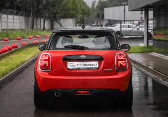 Подержанный автомобиль MINI Hatch 2020 года (7 фото)