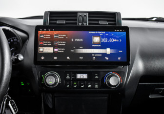 Подержанный автомобиль Toyota Land Cruiser Prado 2016 года (16 фото)
