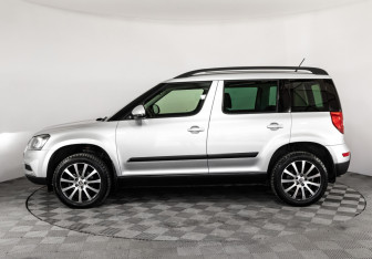Подержанный автомобиль Skoda Yeti 2015 года (8 фото)