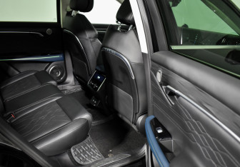 Подержанный автомобиль Voyah Free 2023 года (12 фото)