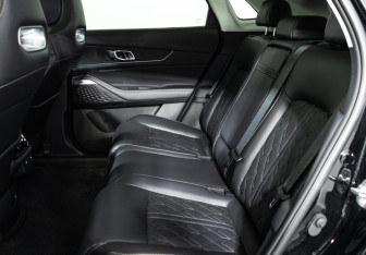 Подержанный автомобиль Changan UNI-K 2023 года (10 фото)