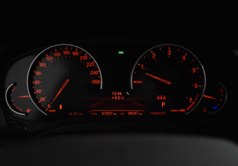 Подержанный автомобиль BMW X4 2021 года (23 фото)