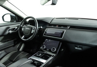 Подержанный автомобиль Land Rover Range Rover Velar 2018 года (9 фото)