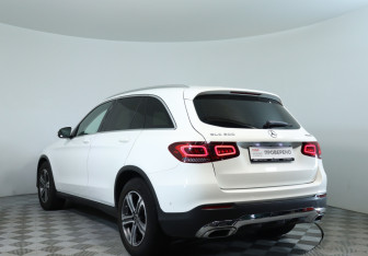 Подержанный автомобиль Mercedes-Benz GLC Coupe 2021 года (8 фото)