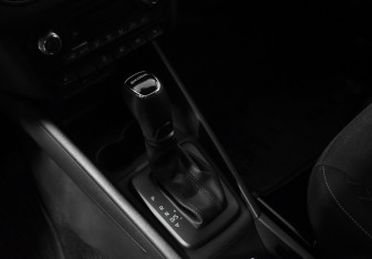 Подержанный автомобиль Skoda Rapid Liftback 2021 года (11 фото)