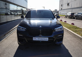 Подержанный автомобиль BMW X4 2021 года (2 фото)