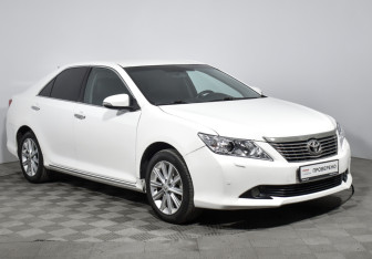Подержанный автомобиль Toyota Camry Sedan 2014 года (3 фото)
