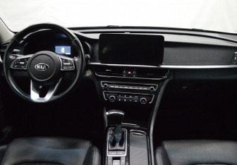 Подержанный автомобиль Kia Optima Sedan 2018 года (13 фото)