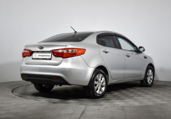Подержанный автомобиль Kia Rio Sedan 2012 года (5 фото)