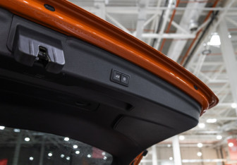 Подержанный автомобиль Audi Q3 2019 года (21 фото)