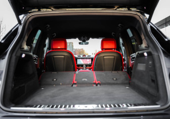 Подержанный автомобиль Porsche Cayenne 2019 года (39 фото)