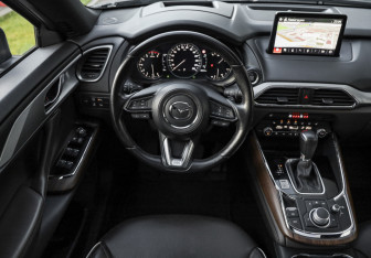 Подержанный автомобиль Mazda CX-9 2022 года (13 фото)