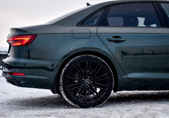 Подержанный автомобиль Audi A4 Sedan 2018 года (10 фото)