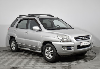 Подержанный автомобиль Kia Sportage 2007 года (3 фото)