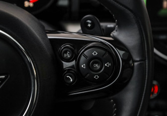 Подержанный автомобиль MINI Hatch 2019 года (14 фото)