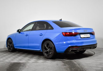 Подержанный автомобиль Audi A4 Sedan 2020 года (7 фото)