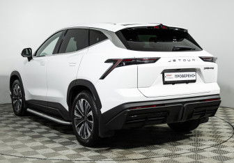 Подержанный автомобиль Jetour Dashing 2023 года (7 фото)