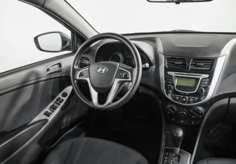 Подержанный автомобиль Hyundai Solaris Sedan 2014 года (9 фото)