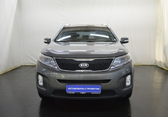 Подержанный автомобиль Kia Sorento 2018 года (2 фото)