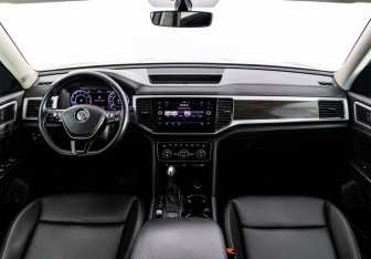 Подержанный автомобиль Volkswagen Teramont 2019 года (10 фото)