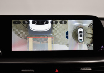 Подержанный автомобиль Chery Arrizo 8 2023 года (17 фото)