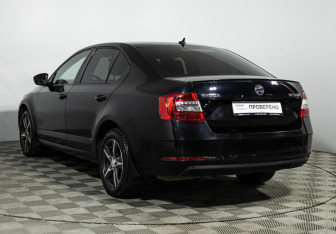 Подержанный автомобиль Skoda Octavia Liftback 2017 года (7 фото)