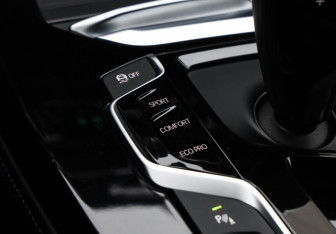 Подержанный автомобиль BMW X4 2018 года (17 фото)