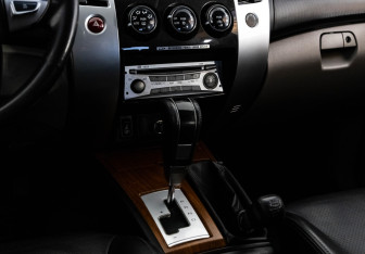 Подержанный автомобиль Mitsubishi Pajero Sport 2008 года (12 фото)