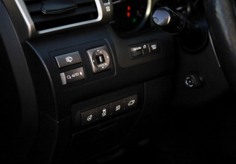 Подержанный автомобиль Lexus LX 2012 года (30 фото)