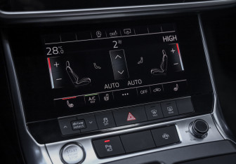 Подержанный автомобиль Audi A6 Sedan 2020 года (21 фото)