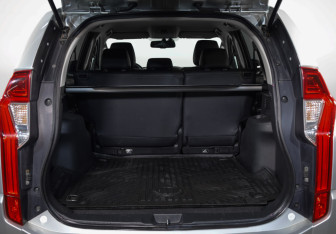 Подержанный автомобиль Mitsubishi Pajero Sport 2018 года (30 фото)