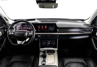 Подержанный автомобиль Exeed VX 2022 года (10 фото)