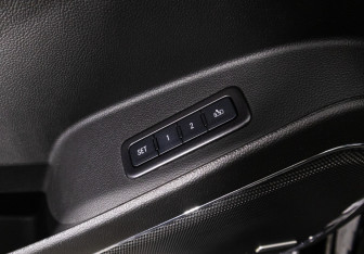 Подержанный автомобиль Chevrolet Tahoe 2016 года (19 фото)