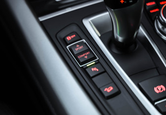 Подержанный автомобиль BMW X5 2015 года (21 фото)