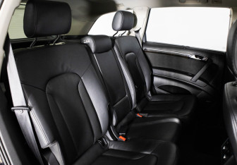 Подержанный автомобиль Audi Q7 2012 года (13 фото)