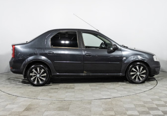 Подержанный автомобиль Renault Logan Sedan 2010 года (4 фото)