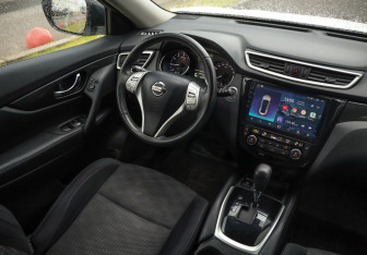 Подержанный автомобиль Nissan X-Trail 2018 года (10 фото)