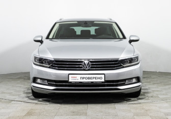 Подержанный автомобиль Volkswagen Passat Wagon 2017 года (2 фото)