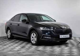 Подержанный автомобиль Skoda Octavia Liftback 2021 года (3 фото)