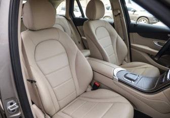 Подержанный автомобиль Mercedes-Benz GLC Coupe 2021 года (27 фото)