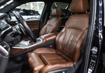 Подержанный автомобиль BMW X5 2019 года (17 фото)