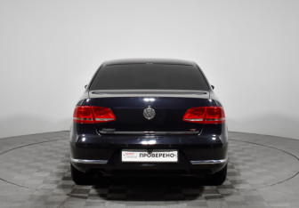 Подержанный автомобиль Volkswagen Passat Sedan 2011 года (6 фото)