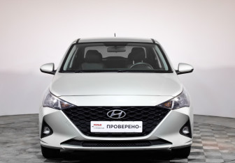 Подержанный автомобиль Hyundai Solaris Sedan 2020 года (2 фото)